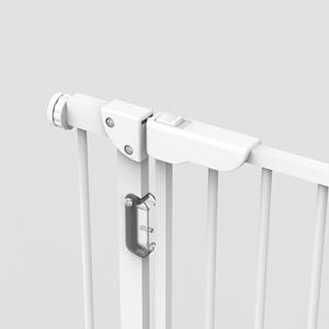 Babysafe-Valla de hierro moderna para mascotas, nueva puerta de seguridad para escaleras con cierre de botón, patrón sólido transpirable para perros en caja - Product Image 5