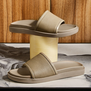Sandales d'été pour hommes de style coréen en cuir véritable beige antidérapantes, simples et tendance pour l'extérieur, décontractées, plage, claquettes en cuir personnalisées - Product Image 6