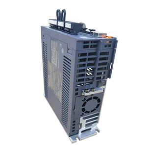Unité de commande servo Mitsubishi MDS-<span class=keywords><strong>EJ</strong></span>-V1-30B 0,75 kW <span class=keywords><strong>200</strong></span>-240 V, amplificateur de broche CNC, fibre optique, <span class=keywords><strong>CE</strong></span> UL, neuf d'origine - Product Image 1