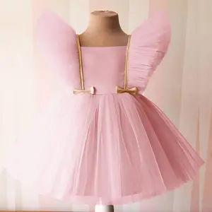 Una linea di vendita calda decorazione dell'arco vestiti per bambini maniche volanti abbigliamento per ragazza pretty dot tulle abito da principessa per 1-6 anni ragazze