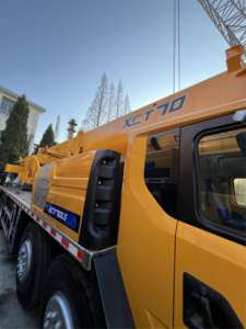 Grúa Móvil de 70 Toneladas de Segunda Mano con Cabina Original Nueva, Motor Weichai Nacional III, Cuatro Ejes - Product Image 3