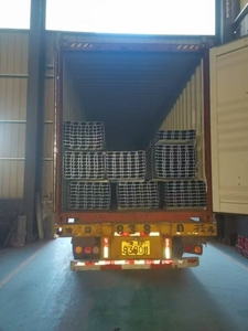 Ucn U Chùm Tiêu Chuẩn Châu Âu U Kênh Thép Carbon Hồ Sơ S235jr ASTM A36 Chất Lượng Tốt Nhà Máy Giá Tùy Chỉnh Chùm - Product Image 4