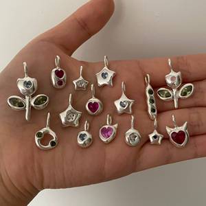 Ciondolo per Collana Fai-da-Te in Acciaio <span class=keywords><strong>al</strong></span> Titanio Daisy con Stelle, Cuori, Foglie, Pietre Portafortuna e Fiori, Accessori per Gioielli - Product Image 1