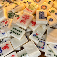 Ensemble de Mahjong américain de luxe 160 pièces, conforme NMJL, en acrylique effet marbre vert/blanc/ambre, pour les joueurs d'Amérique de l'Ouest