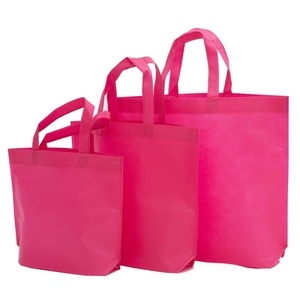 Sacs fourre-tout non tissés recyclables, écologiques, imprimés sur mesure, pour courses, taille moyenne, réutilisables, avec logo sérigraphié pour cadeaux - Product Image 4