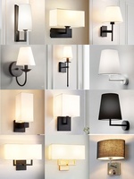 Applique murale LED scandinave en fer, design moderne et épuré, noire, pour chambre, salon, couloir, escalier, usage hôtelier