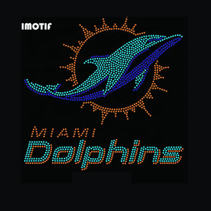 <span class=keywords><strong>Miami</strong></span> cá heo tùy chỉnh đội bóng đá Logo pha lê chuyển hot-sửa chữa sắt vá Rhinestone phẳng hình dạng kim cương Giày Hot Bán - Product Image 1