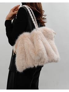 Sac à main en peluche d'hiver pour femmes, élégant, plissé, en fausse fourrure de renard, sac à bandoulière et sac à main avec chaîne - Product Image 2