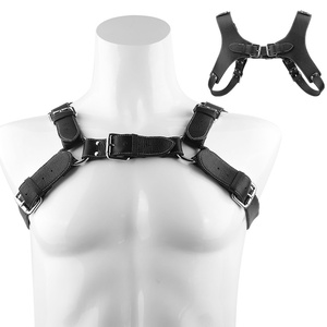 Ensemble de bondage QKKQ pour homme, avec corset en cuir, harnais réglable, outils de fixation corporelle et de poitrine, jouet sexuel BDSM pour hommes, vente en gros - Product Image 1