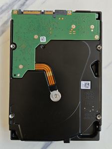 Yeni Orijinal ST12000VN0008 12TB NAS Sabit Disk Iron Wolf 3 Yıl Garantili 3.5 İnç 256MB Önbellek SATA 6.0Gb/s Dahili HDD - Product Image 3