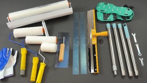 Набор базовых инструментов для нанесения самовыравнивающегося цементного покрытия на полы: для эпоксидных, бетонных и терраццо покрытий, с шипованным валиком, шипованными накладками и кельей - Product Image 6