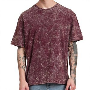 Camiseta de Hombre con Hombros Caídos, 100% Algodón, Personalizable, Roja Lisa, Estilo Desgastado, Gruesa y Resistente - Product Image 1