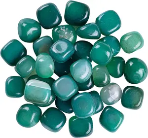 Pedras preciosas verdes naturais, pedras polidas e verdes de cura para equilíbrio de reiki energética, chakra dúca