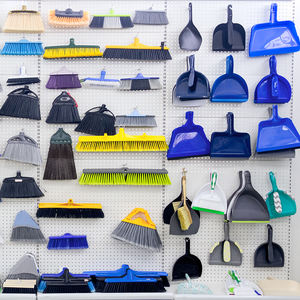 Brosse de nettoyage robuste pour toiles d'araignées au sol, avec manche extensible en PP, dépoussiéreur écologique pour coins et recoins - Product Image 6