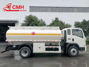 Camion-citerne SINOTRUK HOWO de haute qualité 4*2 avec réservoir de 10m³, 2 compartiments et buse de remplissage/distributeur de carburant, <span class=keywords><strong>prix</strong></span> bas à vendre. - Product Image 6