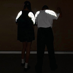 Tshirt personnalisé brillant dans le noir Hommes Streetwear T-shirt réfléchissant - Product Image 1