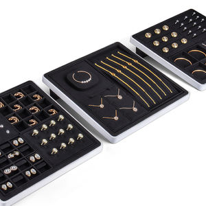Bandeja Organizadora de Joyería Jinsky Personalizable, de Microfibra Negra, Clásica, Elegante, de Lujo, para Exhibición en Tiendas - Product Image 1