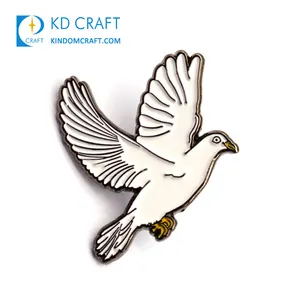 Uniek Ontwerp Custom Vormige Metalen Wit Emaille Duif Vrede Anime Leuke Dierlijke Vogel Vrede Duif Revers Pin Badge Voor Decoratieve