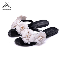 Chaussures plates d'été pour femmes, tongs à motif floral, pantoufles pour dames, vente en gros, 2020