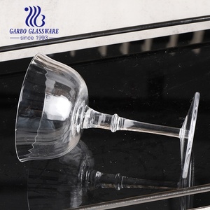 Verres à pied en verre à <span class=keywords><strong>vin</strong></span> rouge à longue tige soufflée à la main Verres à pied haut de gamme en cristal sans plomb Verrerie à boire Champagne Restaurant - Product Image 3