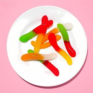 Bonbons gélifiés multicolores en forme de vers au goût de fruits sucrés - Product Image 6