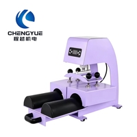Machine de transfert thermique professionnelle 21x10cm avec plaque de moulage à abaissement automatique pour la sublimation de protège-tibias vierges et l'impression de logos personnalisés