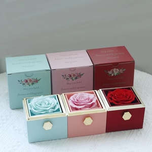 Scatola in Acrilico per Collana e Anello con Rose Vere per Regalo di San Valentino, Rosa Eterna Romantica Preservata, Gioiello 2025 - Product Image 5