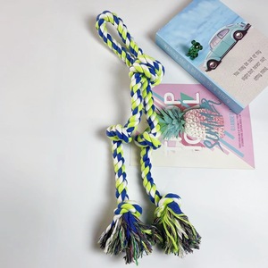 Jouet à mâcher durable en corde de coton tressée à la main à cinq nœuds pour chiens de taille moyenne à grande - Product Image 1