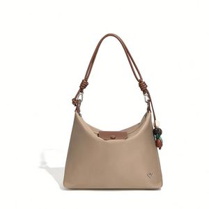 Sac à bandoulière vintage pour femme, grande capacité, en nylon souple, imperméable, sac à main décontracté pour tous les jours, sac fourre-tout avec fermeture éclair et logo, beige - Product Image 1