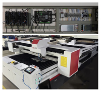 Nouvelle machine de marquage laser CO2 grand format JQlaser avec zone de travail de 1300x2500mm, type portique, prenant en charge les formats DXF/PLT/BMP