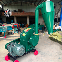 Broyeur à marteaux diesel pour maïs, pour le broyage des céréales et la production d'aliments pour animaux, avec un broyage efficace et une utilisation agricole flexible