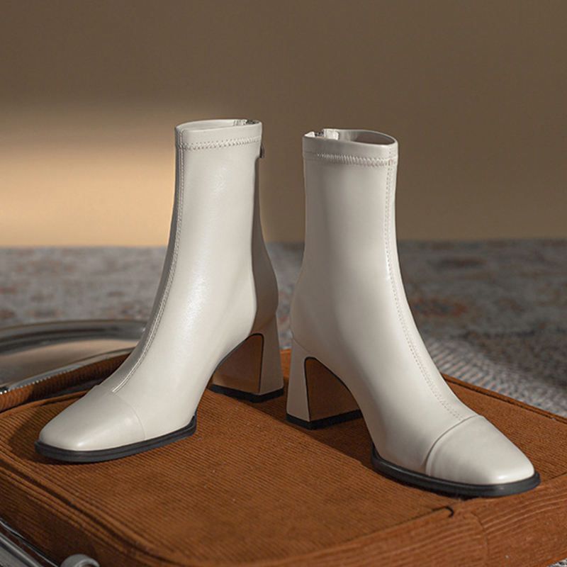 สีแอปริคอท