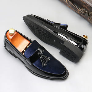 Chaussures Mocassins à Enfiler Tendance pour Hommes – Nouveau Style 2024 – Dessus en Daim – Idéales pour les Fêtes - Product Image 1