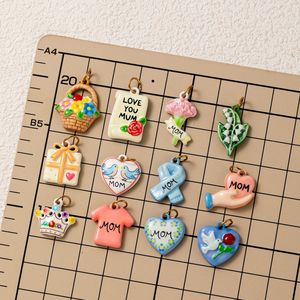 Pendentif YIMEILI en acier inoxydable plaqué or PVD 18 carats, émail, pour <span class=keywords><strong>la</strong></span> fête des Mères, motif cœur œillet, breloque cadeau DIY pour collier - Product Image 3