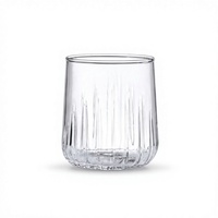 Verre à eau, jus ou thé de 340 ml avec base cannelée, côtés lisses, base arrondie et nervures douces pour un usage quotidien