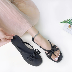 Phụ nữ sang trọng ngoài trời mềm Dép bãi biển với đinh tán <span class=keywords><strong>Flip</strong></span> <span class=keywords><strong>Flop</strong></span> Thiết kế thời trang hàng đầu cho mùa hè - Product Image 3