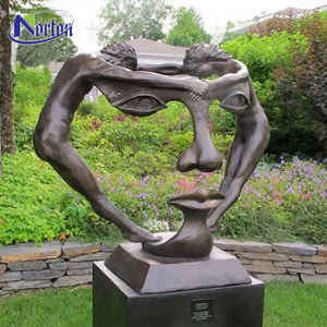 Escultura <span class=keywords><strong>de</strong></span> Metal <span class=keywords><strong>de</strong></span> Arte Moderno, Diseño Abstracto en 3D <span class=keywords><strong>de</strong></span> Signo <span class=keywords><strong>de</strong></span> Interrogación, Rostro <span class=keywords><strong>de</strong></span> Hombre en Bronce, en Venta - Product Image 4