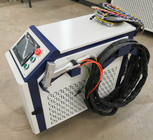Máquina de Soldadura Láser de Fibra Portátil de 1500W, Refrigerada por Aire y Agua, para Láminas Metálicas, Certificación CE, Soldadura Láser Portátil Manual - Product Image 6