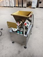 Coupe-pâte volumétrique automatique à épaisseur réglable, équipement de boulangerie, diviseur de pâte à hamburgers automatique, machine à arrondir la pâte