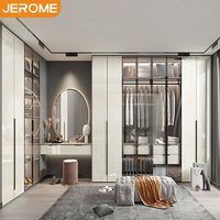 Ensemble de meubles de chambre principale modernes sur mesure, avec armoire dressing grande taille, miroir de maquillage et bureau