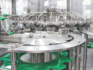 Machine de remplissage et de bouchage intégrée entièrement automatique pour jus de pomme/orange/fraise, remplissage à chaud - Product Image 6