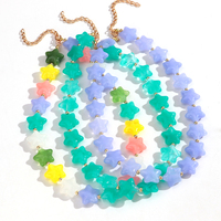 Collier de perles étoiles transparentes géométriques colorées et amusantes, style décontracté et charmant, idéal pour les vacances, cadeau pour femmes et jeunes filles