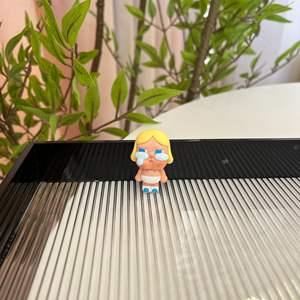 Figura de acción de PVC de bebé llorón y cambiante, con diseño de grano lindo y moderno, inspirada en películas y TV, para caja de juguetes, adornos de muñecas creativos DIY, regalo, venta al por mayor - Product Image 3