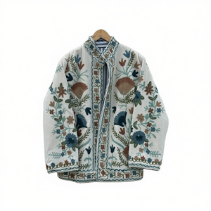 Veste d'hiver en velours brodée à la main Suzani, tendance indienne, pour femmes, veste courte Suzani, taille unique, veste courte matelassée - Product Image 1