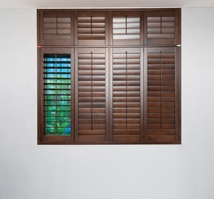 Volets en bois et en aluminium multi-pliants pour fenêtres et portes, intérieur et extérieur, sur mesure - Product Image 5