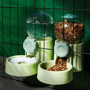 Dispensador de água automático para animais de estimação 23/5000, gaiola suspensa para cães, conjunto de alimentação com garrafa de água, tigela de comida para gatos