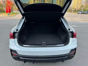 รถยนต์<span class=keywords><strong>มือ</strong></span><span class=keywords><strong>สอง</strong></span> <span class=keywords><strong>Audi</strong></span> <span class=keywords><strong>Q3</strong></span> ปี 2022 ขายดี รถ 5 ประตู 5 ที่นั่ง ขับเคลื่อน 4 ล้อ ไมล์น้อย พวงมาลัยซ้าย เกียร์อัตโนมัติ รถหรูมือ<span class=keywords><strong>สอง</strong></span> - Product Image 2