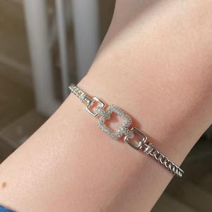 Accesorios de Moda: Collar, Pulsera, Pendientes y Joyería Artesanal de Oro y Plata - Product Image 1