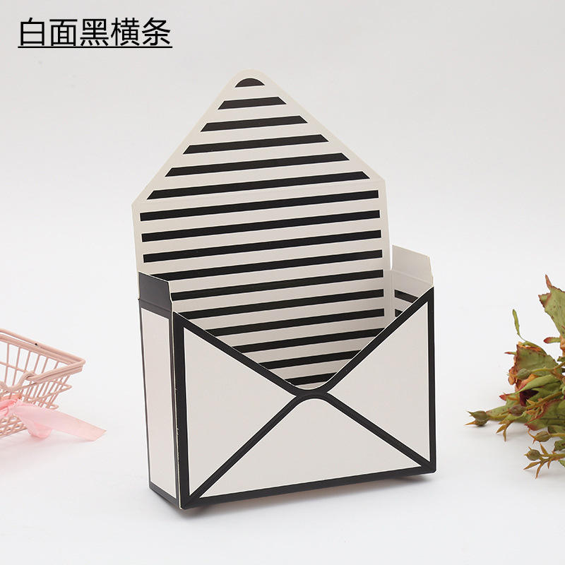 แถบแนวนอนสีดำและสีขาวขนาดใหญ่