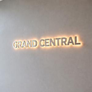 Letras con Halo Metálico Personalizadas al por Mayor, Letrero Retroiluminado LED, Fabricante <span class=keywords><strong>de</strong></span> Letras <span class=keywords><strong>de</strong></span> Canal Invertido, Canal LED con Certificación UL - Product Image 1